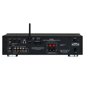 Vista posteriore di un amplificatore audio con connettori.