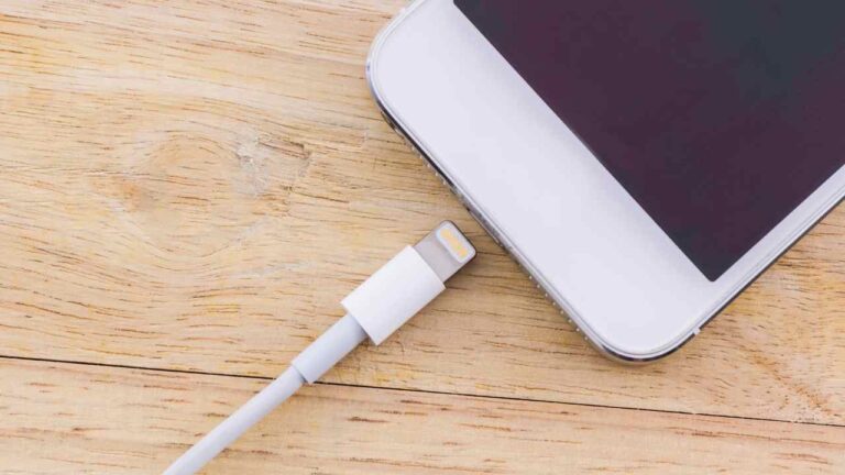Niente più caricabatterie venduti con gli smatphone?