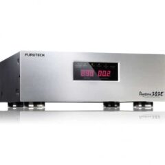 Stabilizzatore di tensione Furutech argento con display digitale.