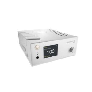 Amplificatore audio moderno, design elegante, display digitale.