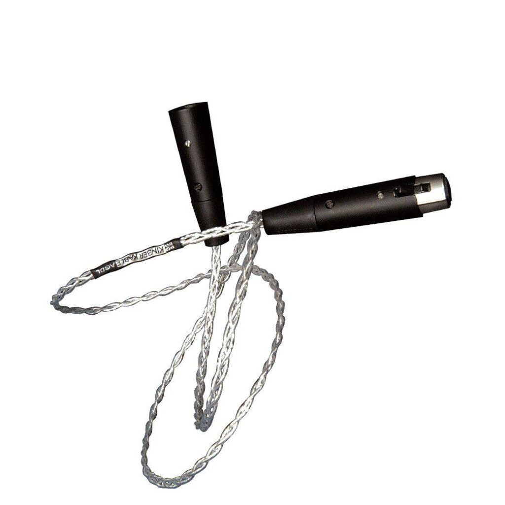Cavo audio con connettori XLR neri