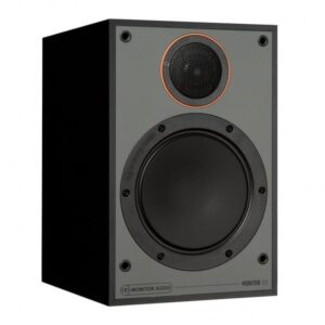Cassa audio nera con tweeter e woofer.