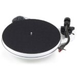 Pro-Ject RPM 1 Carbon 2M RED