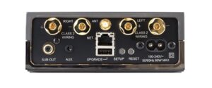 Pannello posteriore amplificatore connettori audio e rete