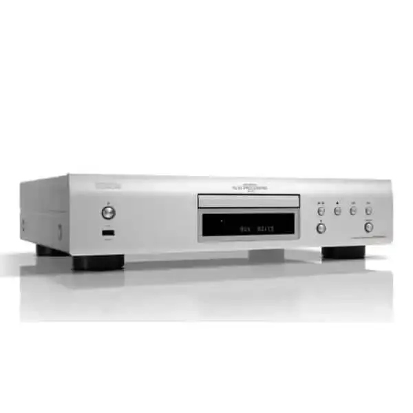 Lettore CD Denon DCD-900NE con pannello frontale argentato e pulsanti di controllo