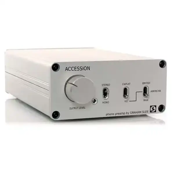 Preamplificatore phono Graham Slee Accession MM con manopole e connettori frontali