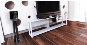 Soggiorno moderno con televisore e diffusore acustico