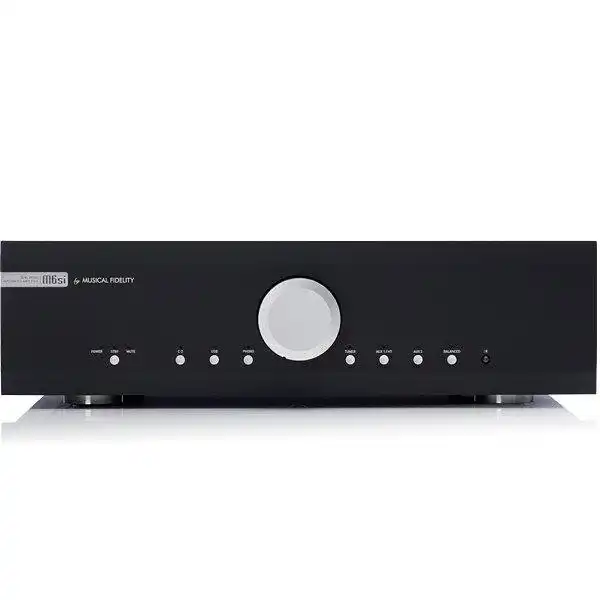 Amplificatore integrato stereo Musical Fidelity M6si con pannello frontale nero e controlli