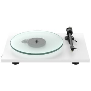 Giradischi Pro-Ject T2 con piatto in vetro trasparente e braccio di lettura nero su base bianca