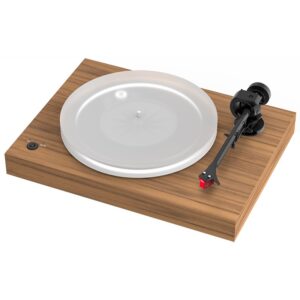 Giradischi Pro-Ject X2 B con piatto trasparente e braccio di lettura nero su base in legno chiaro