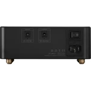 Retro dell'alimentatore stabilizzato LAiV Crescendo BEAT con porte di uscita e interruttore