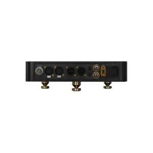 Retro dell'amplificatore LAiV Harmony HP2A con connettori audio e interruttori
